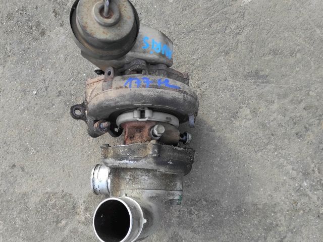 bontott TOYOTA COROLLA VERSO Turbó