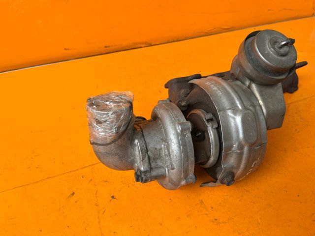 bontott TOYOTA COROLLA VERSO Turbó