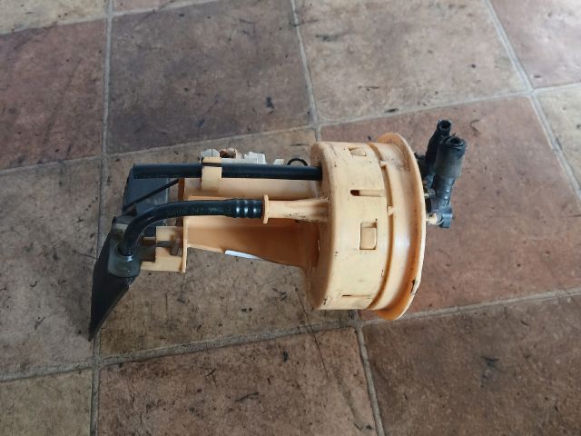 bontott TOYOTA COROLLA VERSO Üzemanyagszint Jeladó