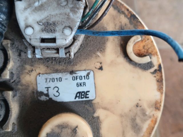 bontott TOYOTA COROLLA VERSO Üzemanyagszint Jeladó