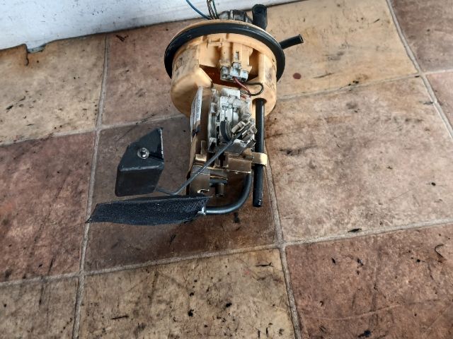 bontott TOYOTA COROLLA VERSO Üzemanyagszint Jeladó