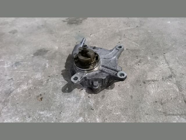 bontott TOYOTA COROLLA VERSO Vákumpumpa