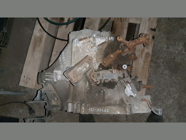 bontott TOYOTA COROLLA VERSO Váltó (Mechanikus)