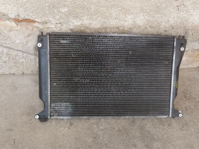 bontott TOYOTA COROLLA VERSO Vízhűtő Radiátor (Klímás)