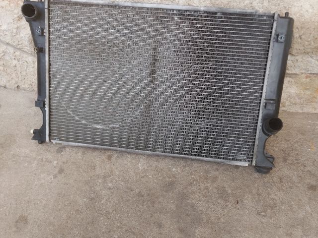 bontott TOYOTA COROLLA VERSO Vízhűtő Radiátor (Klímás)