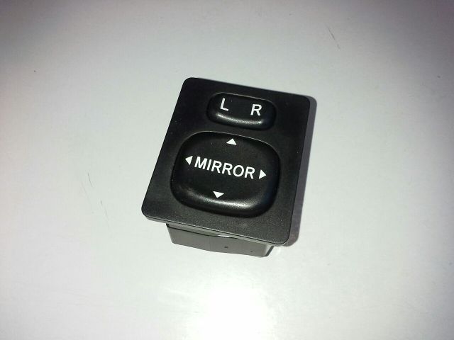 bontott TOYOTA COROLLA VERSO Ablakemelő és Tükör Kapcsoló