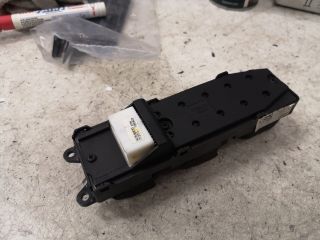 bontott TOYOTA COROLLA VERSO Ablakemelő Kapcsoló Négyes / Kettes