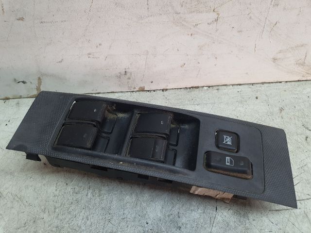 bontott TOYOTA COROLLA VERSO Ablakemelő Kapcsoló Négyes / Kettes