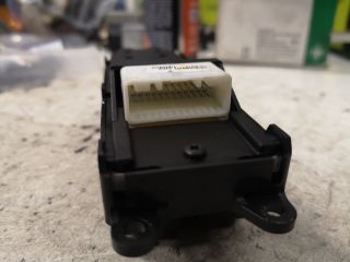 bontott TOYOTA COROLLA VERSO Ablakemelő Kapcsoló Négyes / Kettes