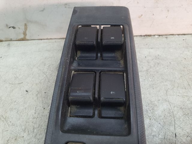 bontott TOYOTA COROLLA VERSO Ablakemelő Kapcsoló Négyes / Kettes