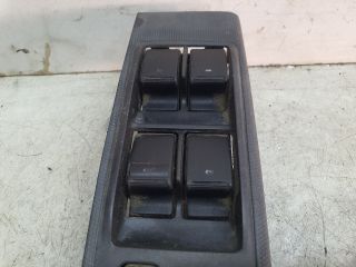 bontott TOYOTA COROLLA VERSO Ablakemelő Kapcsoló Négyes / Kettes