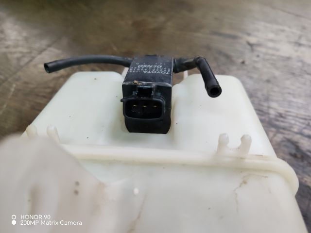 bontott TOYOTA COROLLA VERSO Ablakmosó Tartály