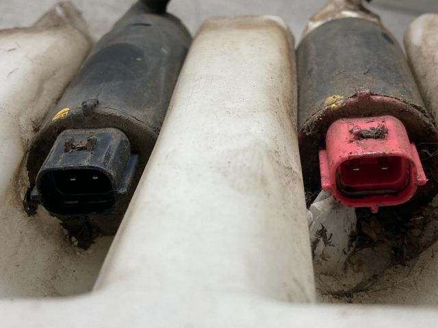 bontott TOYOTA COROLLA VERSO Ablakmosó Tartály