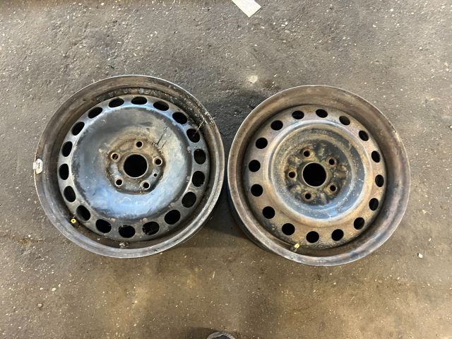 bontott TOYOTA COROLLA VERSO Acélfelni Pár