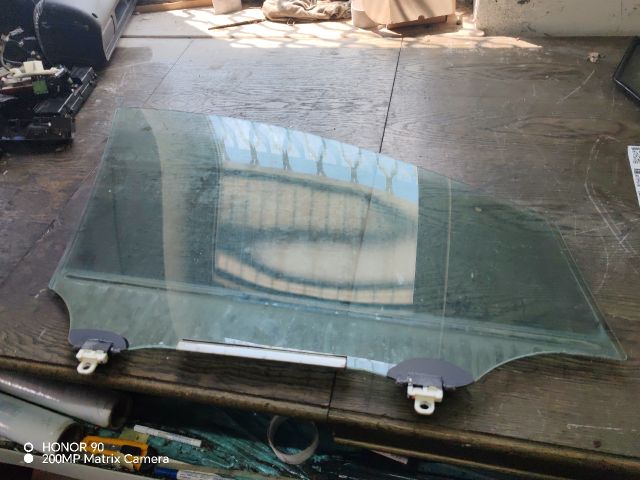 bontott TOYOTA COROLLA VERSO Bal első Ablak