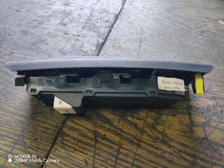 bontott TOYOTA COROLLA VERSO Bal első Ablakemelő Kapcsoló