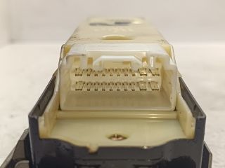 bontott TOYOTA COROLLA VERSO Bal első Ablakemelő Kapcsoló