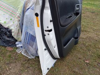 bontott TOYOTA COROLLA VERSO Bal első Ajtó (Részeivel)