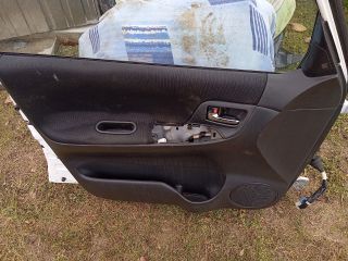 bontott TOYOTA COROLLA VERSO Bal első Ajtó (Részeivel)