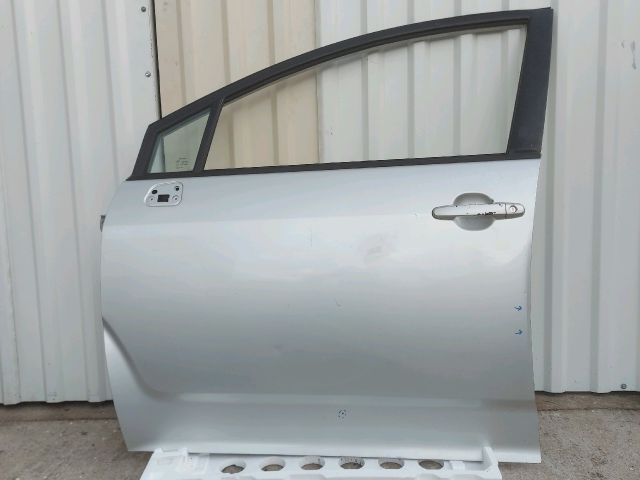 bontott TOYOTA COROLLA VERSO Bal első Ajtó (Üres lemez)