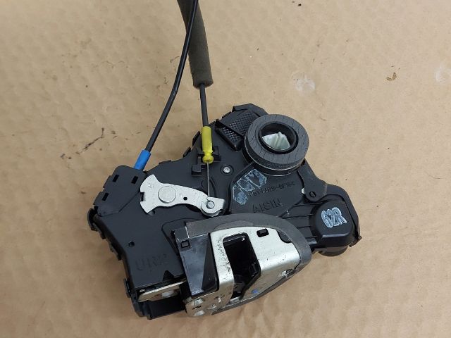 bontott TOYOTA COROLLA VERSO Bal első Ajtózár