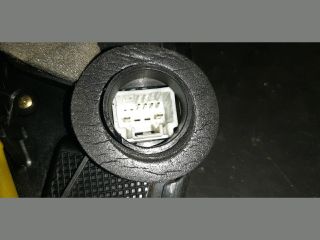 bontott TOYOTA COROLLA VERSO Bal első Ajtózár