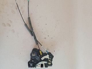 bontott TOYOTA COROLLA VERSO Bal első Ajtózár