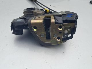 bontott TOYOTA COROLLA VERSO Bal első Ajtózár