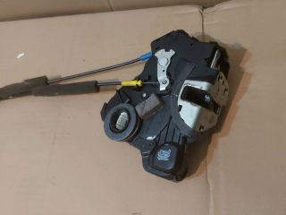 bontott TOYOTA COROLLA VERSO Bal első Ajtózár