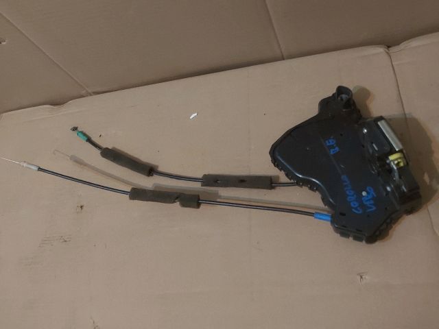 bontott TOYOTA COROLLA VERSO Bal első Ajtózár