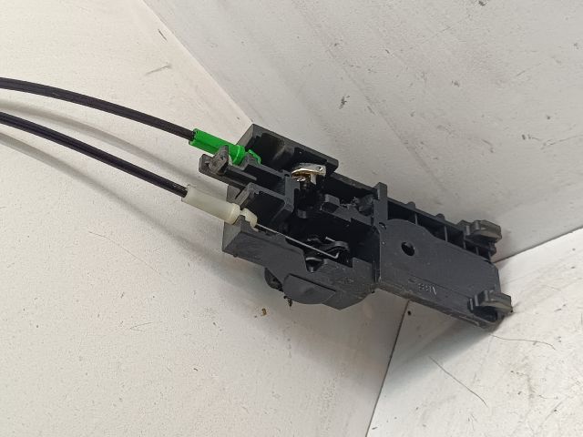 bontott TOYOTA COROLLA VERSO Bal első Ajtózár