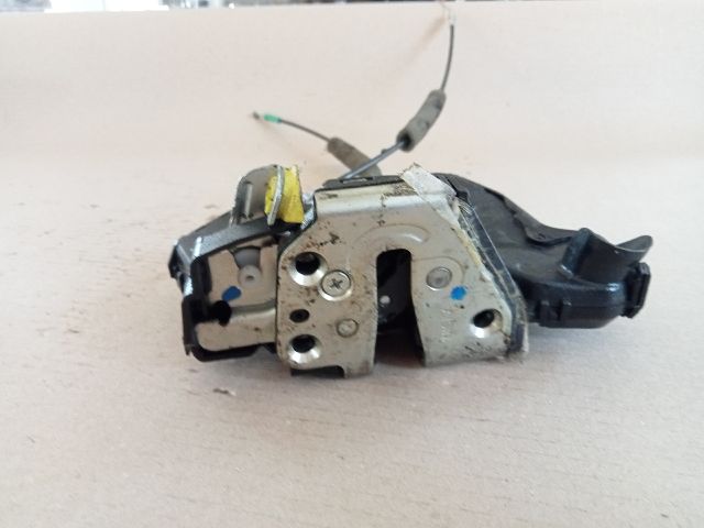 bontott TOYOTA COROLLA VERSO Bal első Ajtózár