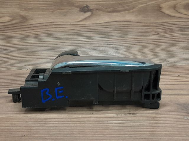 bontott TOYOTA COROLLA VERSO Bal első Belső Kilincs