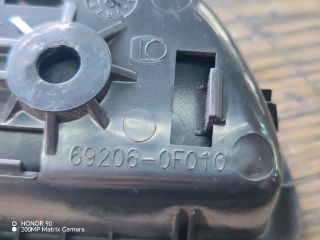 bontott TOYOTA COROLLA VERSO Bal első Belső Kilincs