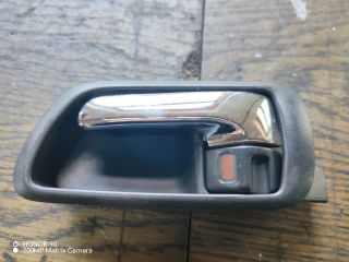 bontott TOYOTA COROLLA VERSO Bal első Belső Kilincs