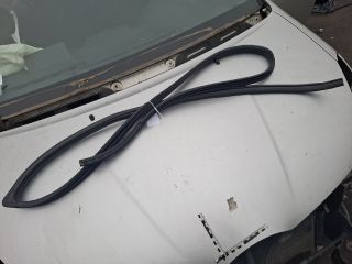 bontott TOYOTA COROLLA VERSO Bal első Gumikéder