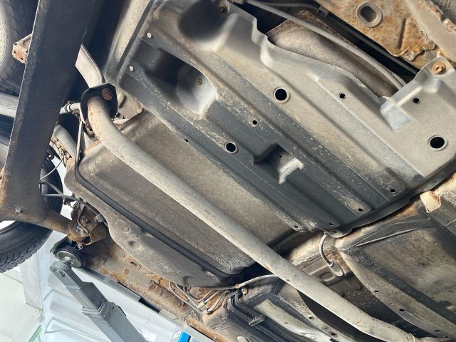 bontott TOYOTA COROLLA VERSO Bal első Gumikéder