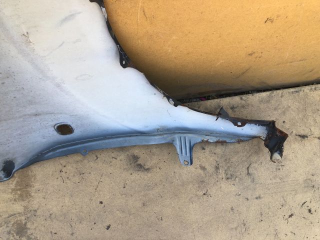 bontott TOYOTA COROLLA VERSO Bal első Sárvédő