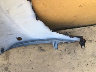 bontott TOYOTA COROLLA VERSO Bal első Sárvédő