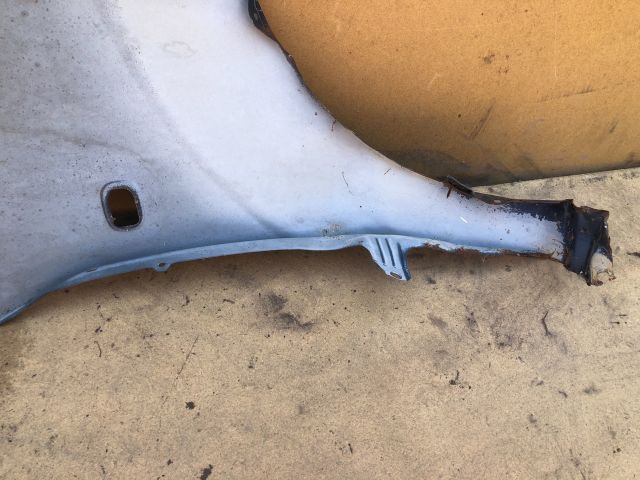 bontott TOYOTA COROLLA VERSO Bal első Sárvédő