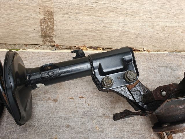 bontott TOYOTA COROLLA VERSO Bal Gólyaláb Csonkállvánnyal