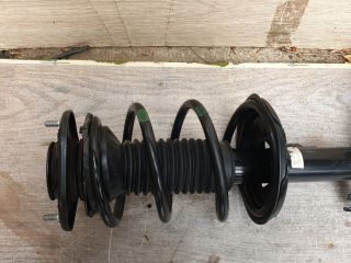 bontott TOYOTA COROLLA VERSO Bal Gólyaláb Csonkállvánnyal