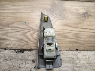 bontott TOYOTA COROLLA VERSO Bal hátsó Ablakemelő Kapcsoló