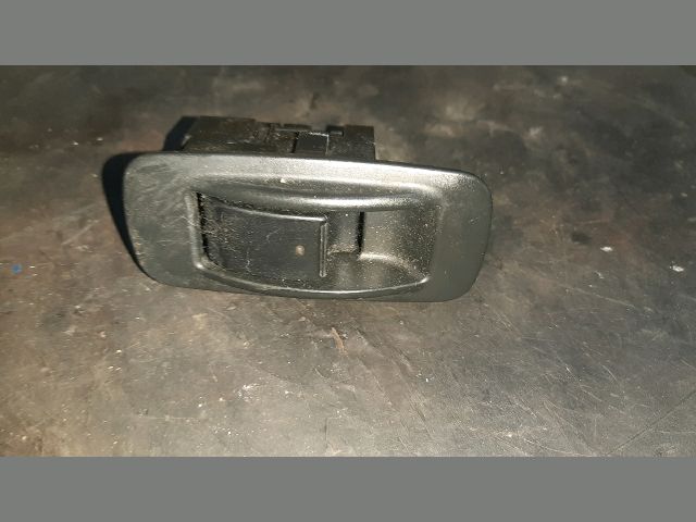 bontott TOYOTA COROLLA VERSO Bal hátsó Ablakemelő Kapcsoló