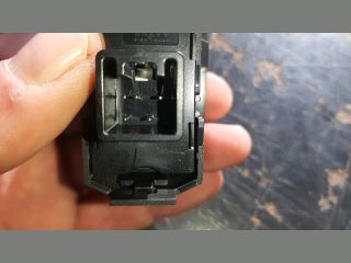 bontott TOYOTA COROLLA VERSO Bal hátsó Ablakemelő Kapcsoló