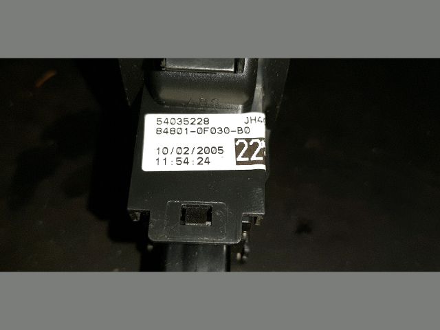 bontott TOYOTA COROLLA VERSO Bal hátsó Ablakemelő Kapcsoló