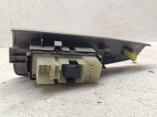 bontott TOYOTA COROLLA VERSO Bal hátsó Ablakemelő Kapcsoló