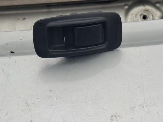 bontott TOYOTA COROLLA VERSO Bal hátsó Ablakemelő Kapcsoló