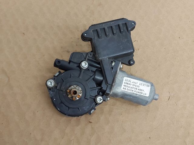 bontott TOYOTA COROLLA VERSO Bal hátsó Ablakemelő Motor