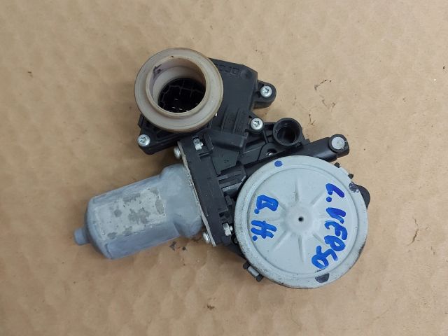 bontott TOYOTA COROLLA VERSO Bal hátsó Ablakemelő Motor